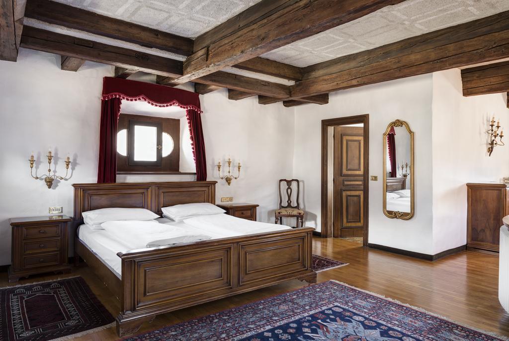 Hotel Castel Rundegg (Adults Only) Merano Exterior foto
